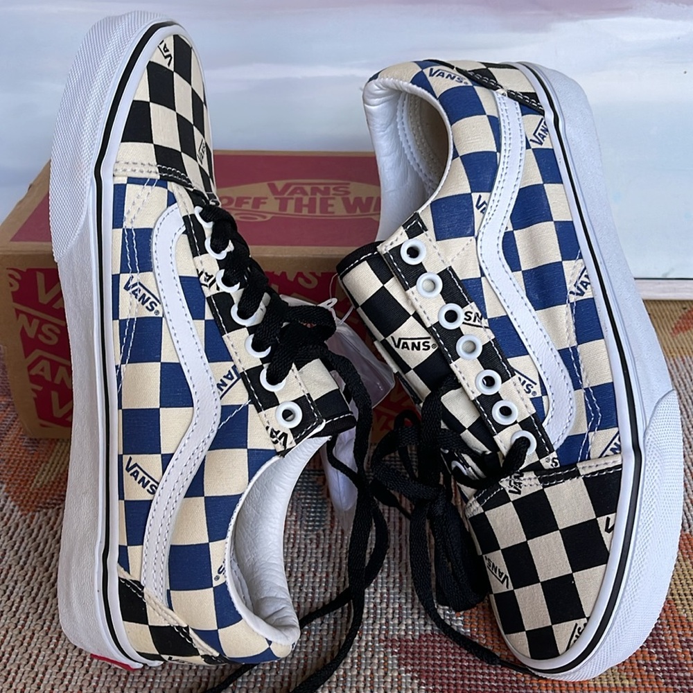 Vans WMNS Old Skool (Big Check) Black/Navy
VN0A4U3BWRT
Sneakers - Picture 11 of 16